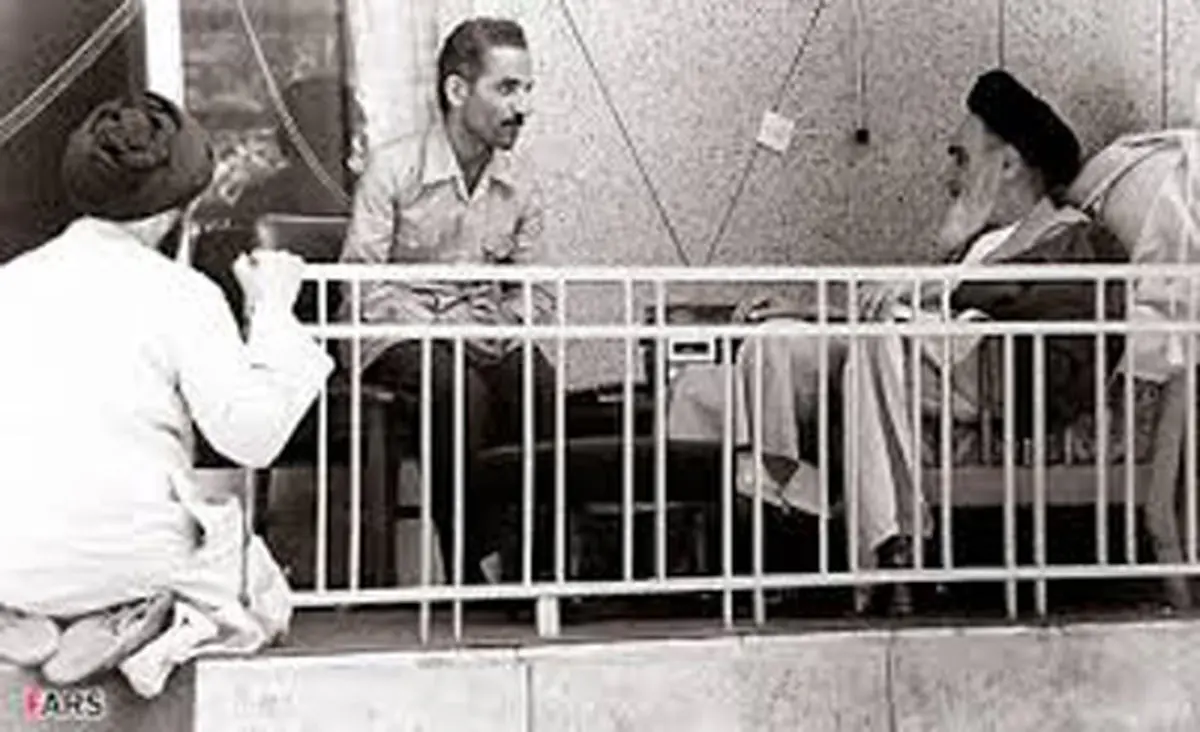 وقتی امام خمینی گوش شهید رجایی را کشید