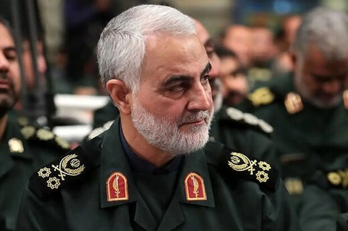 وقتی سردار سلیمانی، ترامپ را ضربه فنی کرد /شهیدی که حاج قاسم در کنارش به خاک سپرده شد، که بود؟