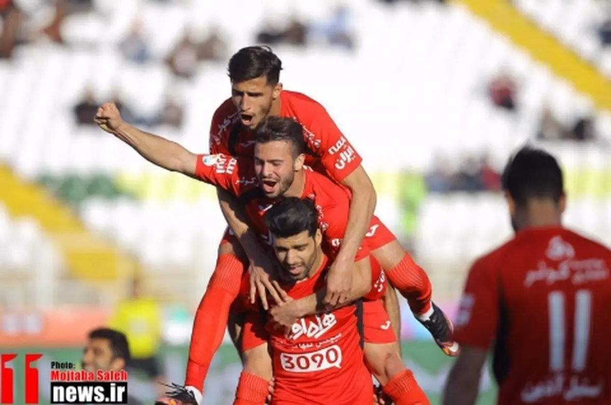 استقلال به رده دوم صعود کرد/ پرسپولیس با درخشش طارمی از شکست فرار کرد
