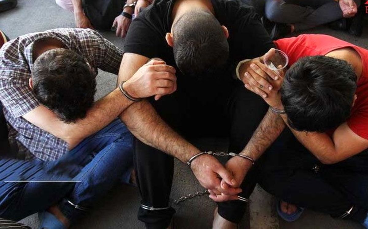 دستگیری ۵ مسافر خطرناک قزوینی در کرمان / هتل آنها پلمپ شد