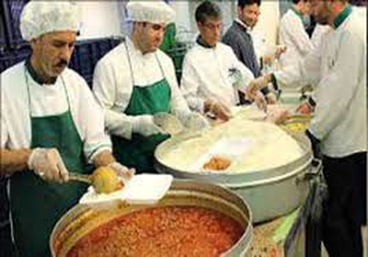 غذای متبرک رضوی در تمامی بیمارستانهای درگیر کرونا کشور توزیع میشود