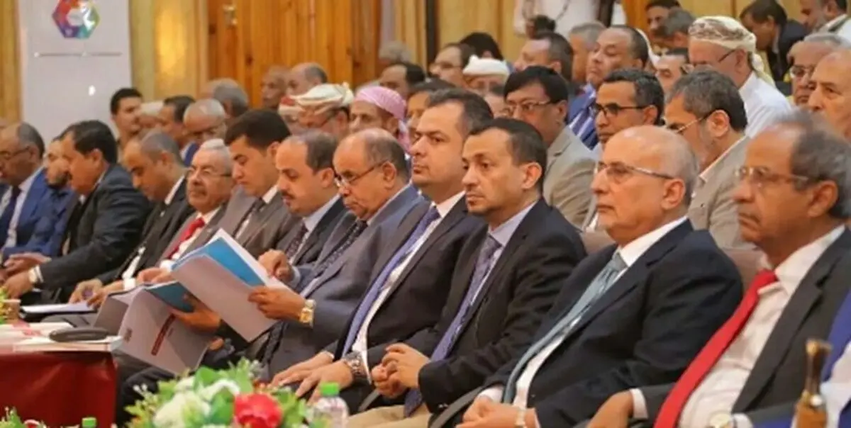 بحران در کابینه دولت منصور هادی؛ دو وزیر استعفا دادند