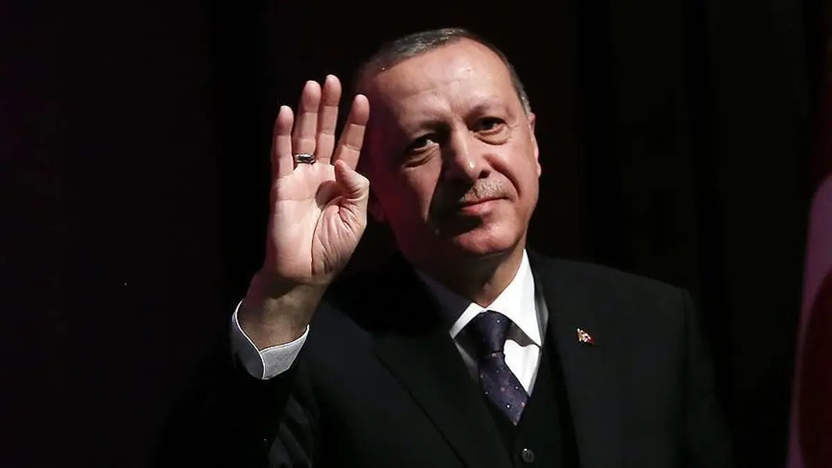 فیلم| لحظات احساسی اردوغان از شنیدن نوای اذان در اسپانیا