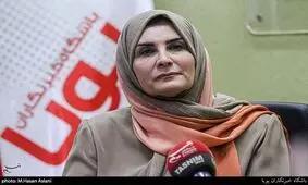 مجری مشهور به کودکان بازی یاد می‌دهد