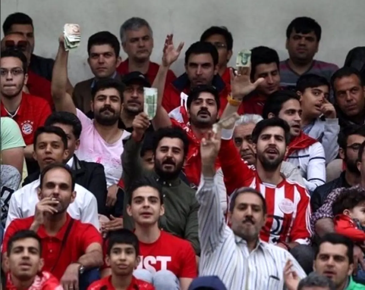 شوک آورترین صحنه در اعتراضات هواداران پرسپولیس