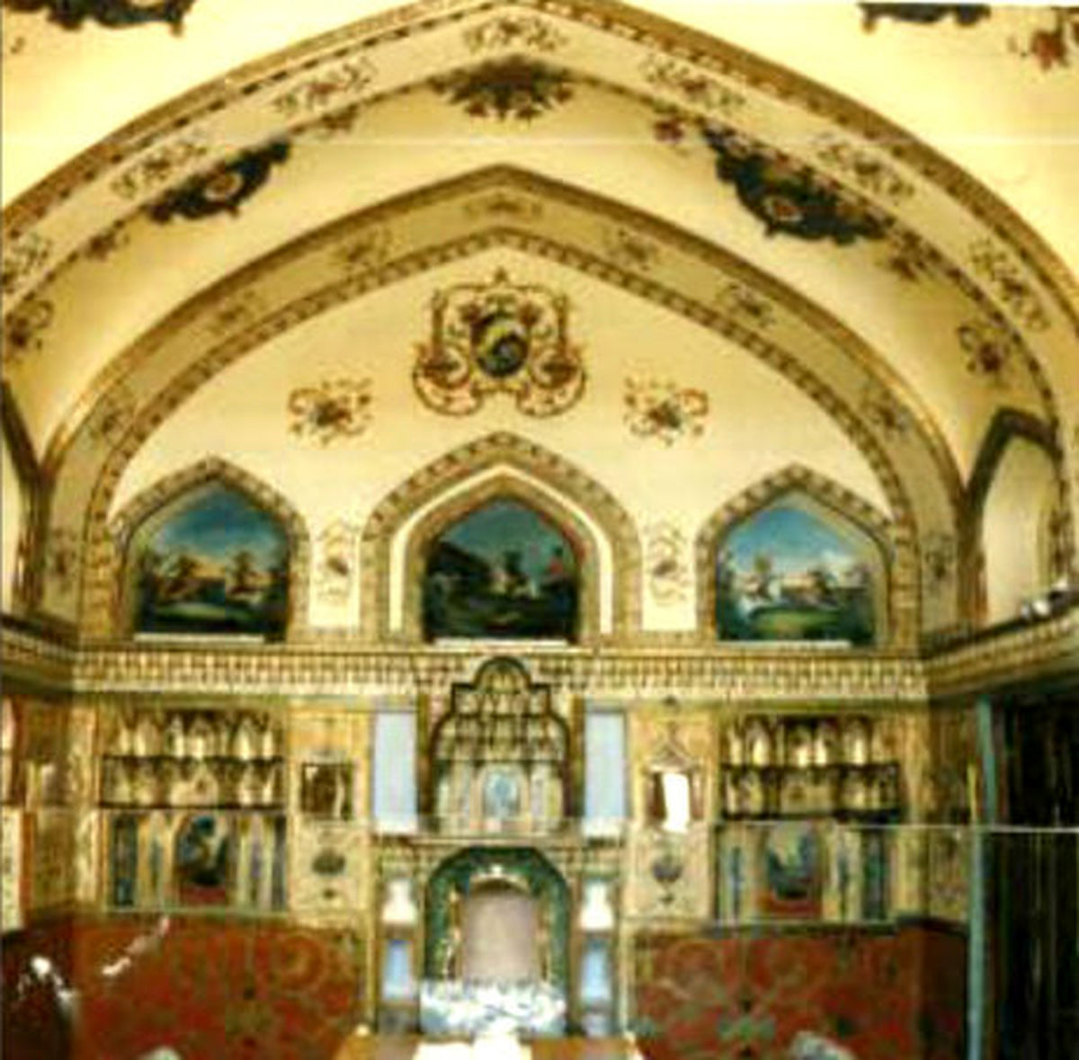 خانه ای برای شعر اصفهان