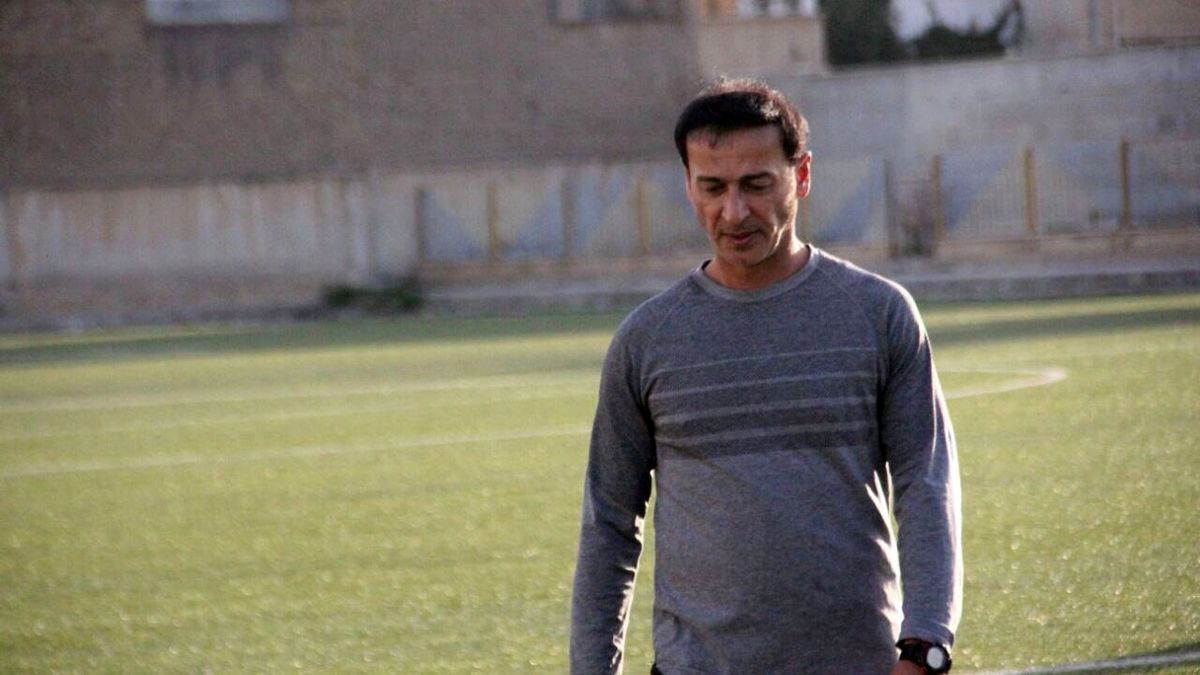 عاشوری: سعادتمند می تواند در استقلال موفق شود