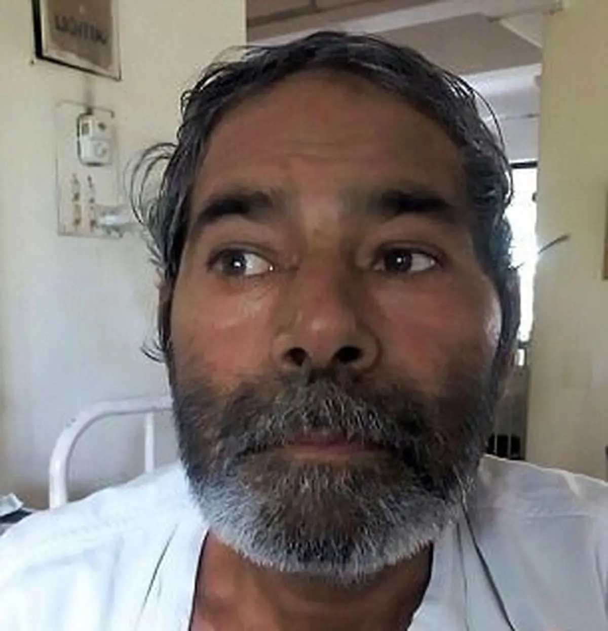 مردی با 75 عدد سوزن در بدن خود! + تصاویر