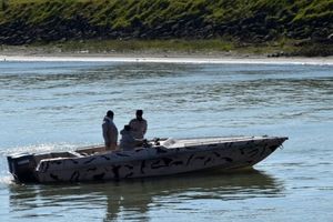 توقیف ۱۳ فروند شناور متخلف با ۴۸ مسافر غیرمجاز در آب‌های کیش