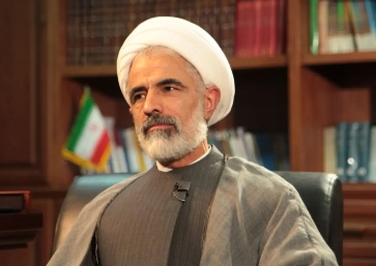 محید انصاری نتوانست در دانشگاه آزاد کرمان سخنرانی کند/ عده‌ای سنگ اندازی کردند