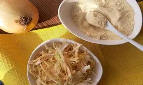 طرز تهیه پودر پیاز خانگی