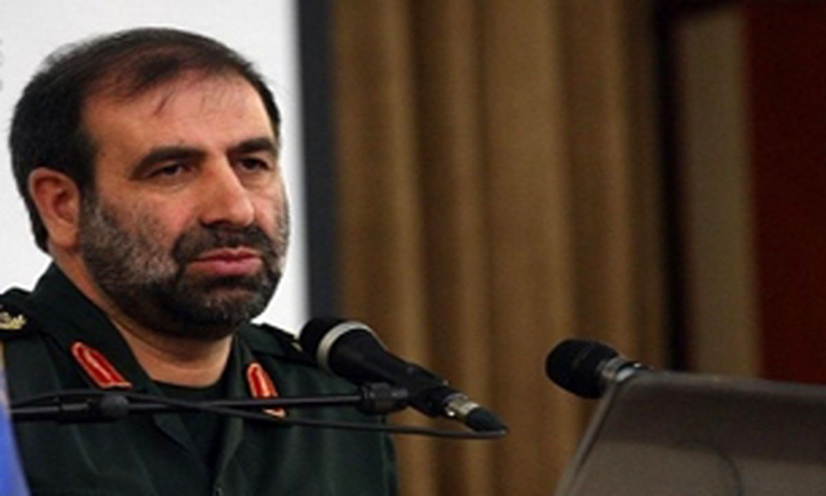 سردار آبرومند: از تمام ظرفیتها برای پیروزی در سوریه استفاده میکنیم/سپهبد ایوب: با کمک سپاه و حاج قاسم سلیمانی پیروزیهای بزرگی بدست آوردیم