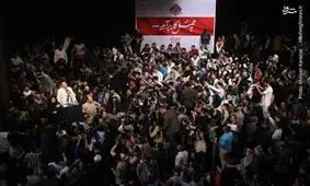 کسی که می‌گوید مشکلات کشور ۱۰۰ ساله هم حل نمی‌شود بداند که مردم نه صبر ایوب دارند و نه عمر نوح