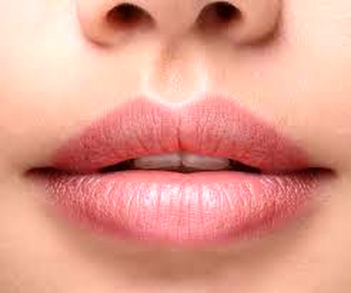 تغییر رنگ لب میتواند نشانه کووید-۱۹ باشد؟