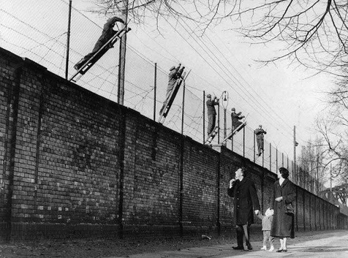 ۱۰ واقعیت خواندنی درباره دیوار برلین / از نوار مرگ تا بیماری روانی دیواره