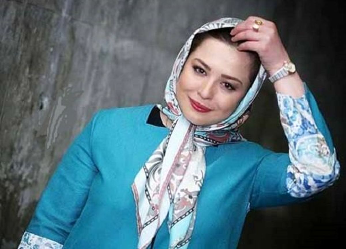 عکس قدیمی مهراوه شریفینیا در آغوش مادر بازیگرش