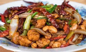 طرز تهیه خوراک مرغ و بادام هندی