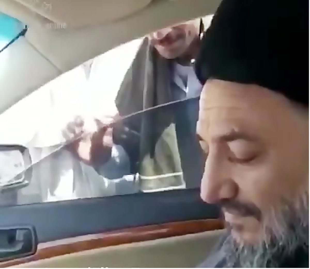 انتقاد تند روزنامه جمهوری اسلامی از پولپاشیِ امامجمعه ایرانشهر / فیلم