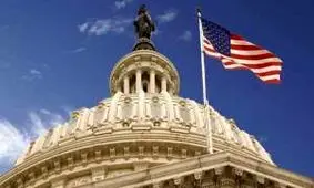 سناتور آمریکایی: عربستان و روسیه درصدد نابودی تولیدکنندگان نفت آمریکا هستند