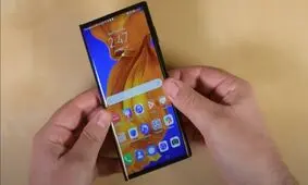 دوام بیشتر گوشی تاشوی Huawei Mate Xs نسبت به رقبا