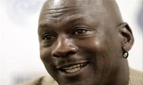 پیراهن مایکل جردن، ۲۱۶ هزار دلار فروخته شد + عکس