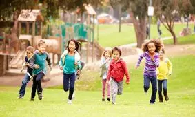 چگونه کودکان را برای رقابت با یکدیگر تربیت کنیم؟