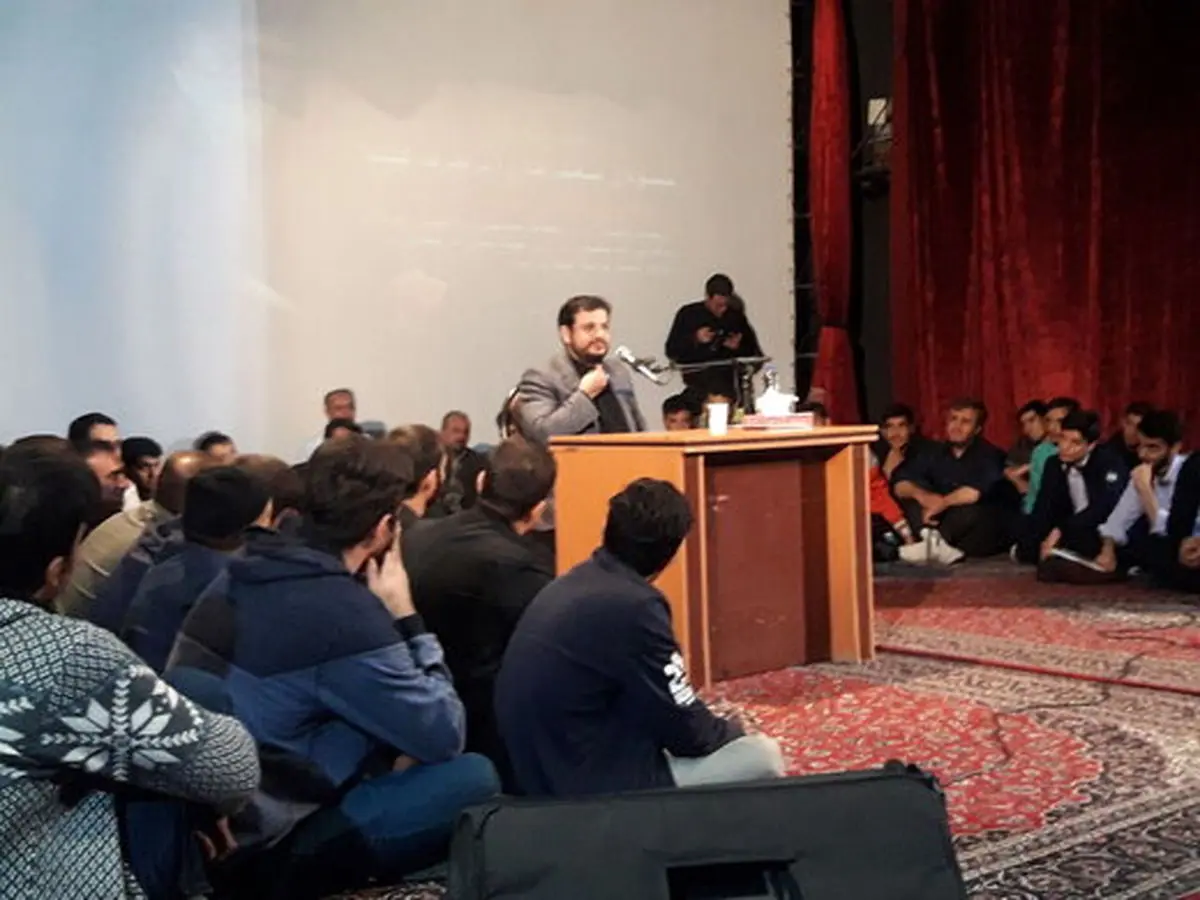 همه موضوعات آخرالزمانی شده؟ /با ادبیات خشن می‌گوید سگ‌سکولار و خرحزب‌اللهی /این فرد وارد بازی امنیتی شده است