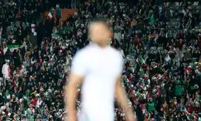 پروژه کاهش دستمزد بازیکنان لیگ برتر به کجا رسید؟ / سلبریتی‌های ورزشی عاجز از بخشیدن ریالی از دستمزد