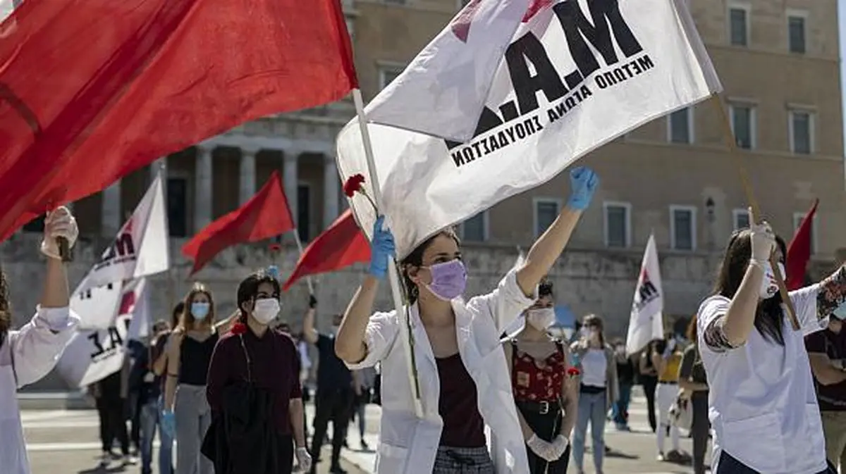 تظاهرات مجازی روز کارگر؛ بالکن‌ها و شبکه‌های اجتماعی جایگزین خیابان شدند