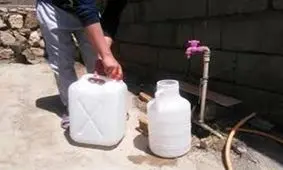 گلایه مردم زاهدان از افت فشار و کم‌آبی/ شرکت آب و فاضلاب: شهروندان از مخزن ذخیره استفاده کنند