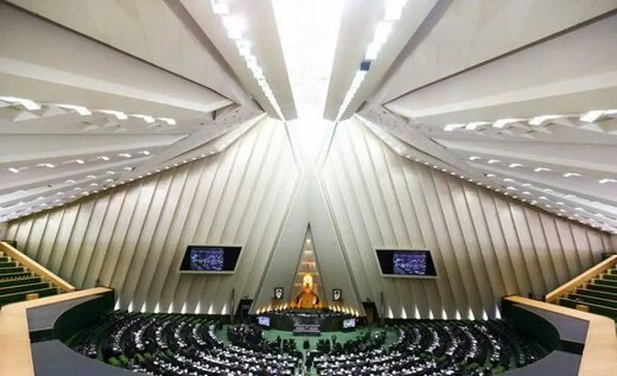 پس لرزه‌های مداحی جنجالی محمود کریمی در صحن مجلس /درخواست برای پیگیری وضعیت دانشمند ایرانی زندانی در آمریکا