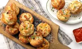 طرز تهیه توپک پوره سیب زمینی و پنیر