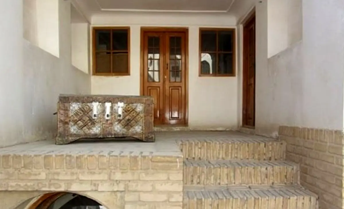 خانه تاریخی رنجبر در بهارستان اقامتگاه گردشگران می‌شود