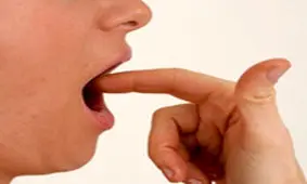 استفراغ عمدی در حال روزه چه حکمی دارد؟