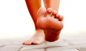 9 دلیل برای درد پا هنگام راه رفتن!