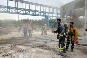 آتش‌سوزی در پتروشیمی رجال ماهشهر به‌روایت تصویر