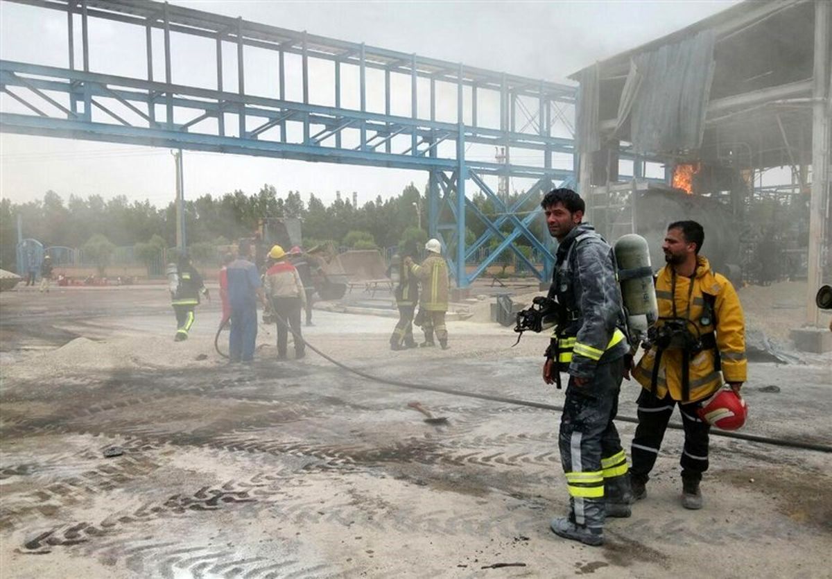 آتش‌سوزی در پتروشیمی رجال ماهشهر به‌روایت تصویر