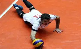 حسینی: مراقب باشیم تجربه فوتبال در والیبال تکرار نشود