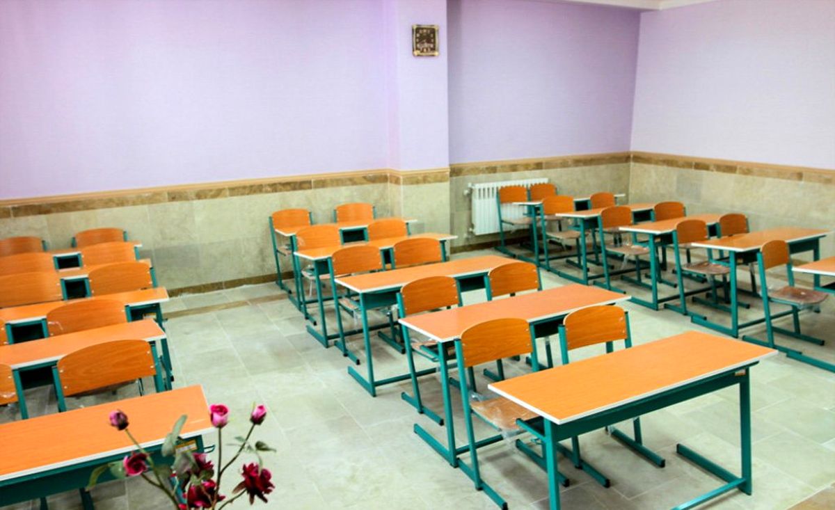 مدارس دهستان بالاده لارستان به صورت شبانه فعالیت میکند