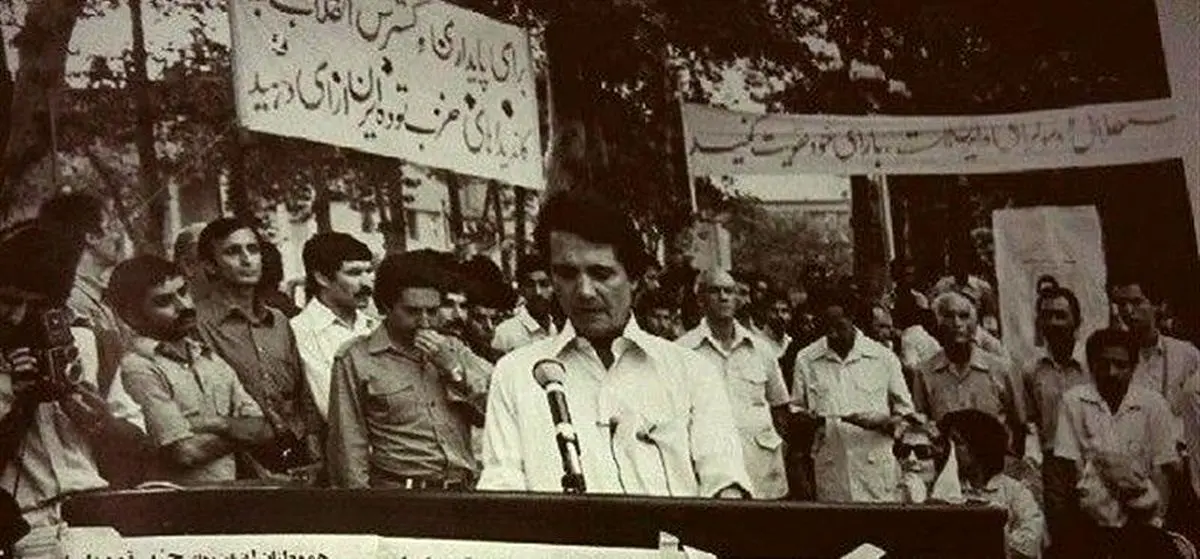 اوج محبوبیت حزب توده در سال‌های ۱۳۲۴ و ۱۳۲۵ / برنامه احزاب چپ ایران برای تشکیل ائتلاف دولت ملی و ایجاد جمهوری در سال ۱۳۵۴