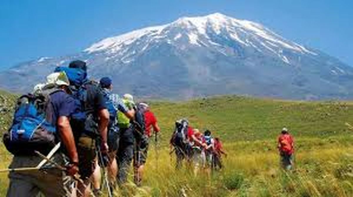 تعویق برنامه های کوهنوردی به دنبال وقوع زلزله تهران/کوهنوردان تا یک هفته صعود نکنند