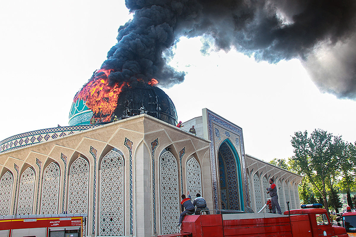مسجد نیروی انتظامی در آتش سوخت / عکس