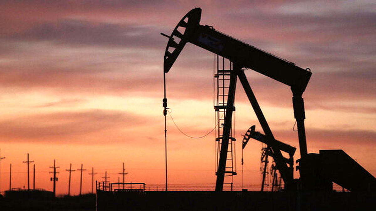 کاهش ۱۷ میلیون بشکه تولید جهانی نفت پس از ریزش قیمت