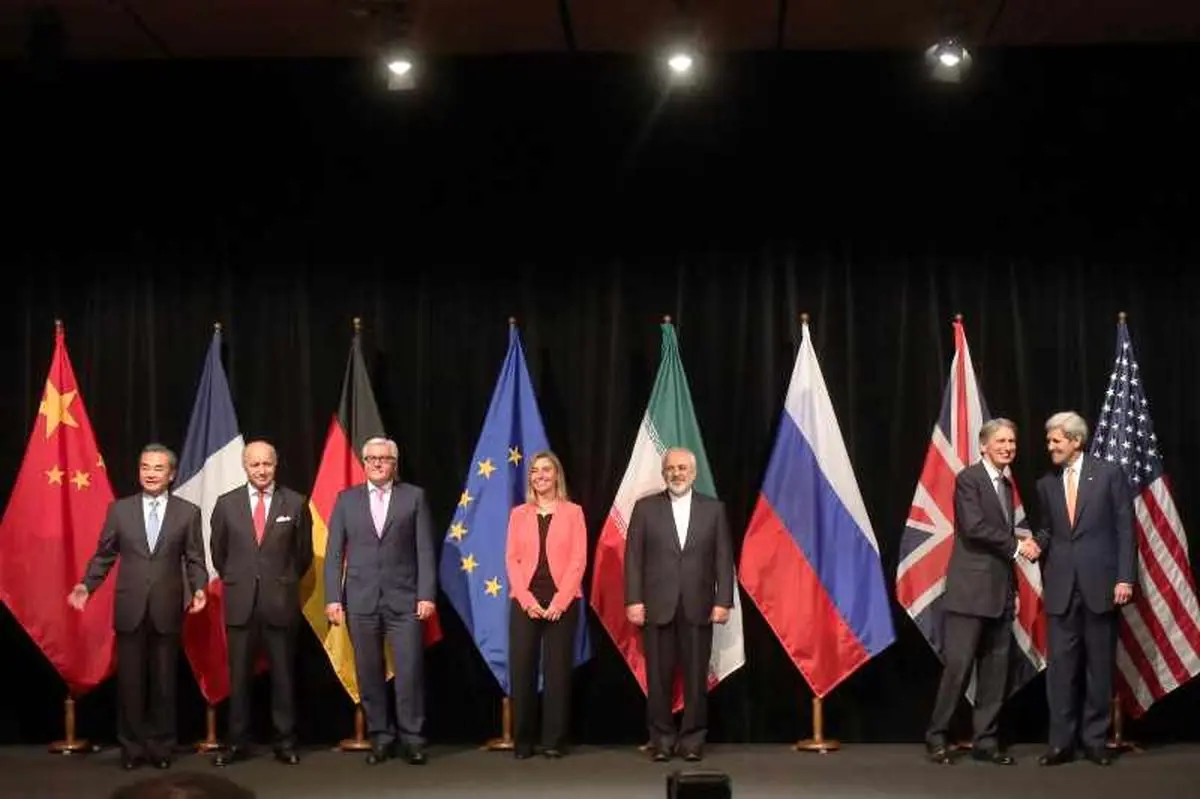 بازخوانی استراتژی «نرمش قهرمانانه»‌ رهبر انقلاب