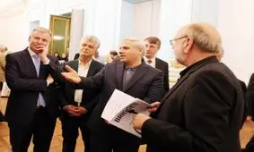 پل؛ نمایشگاهی از ایران تا اتریش