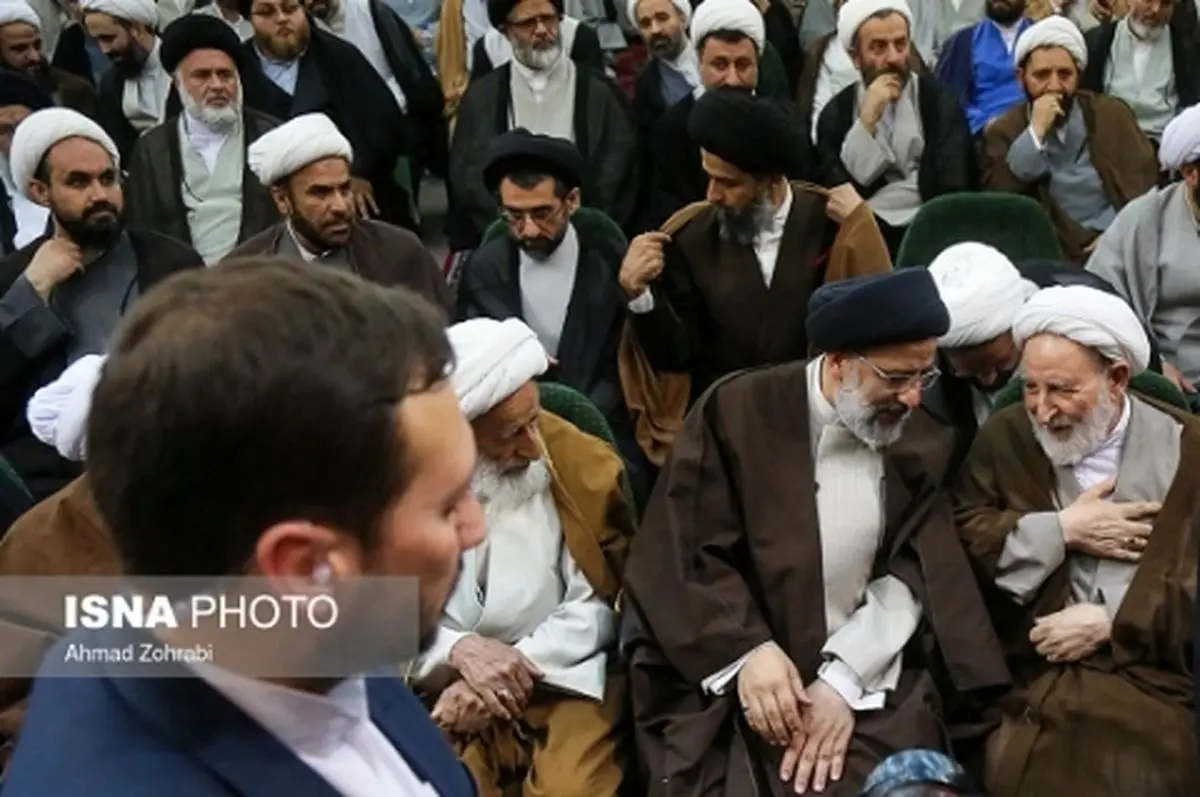 آيت الله محمد يزدي در جمع حاميان رييسي + عكس