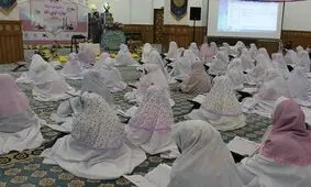 اهدا جوائز به نوجوانان روزه‌دار اولی در محمودآباد
