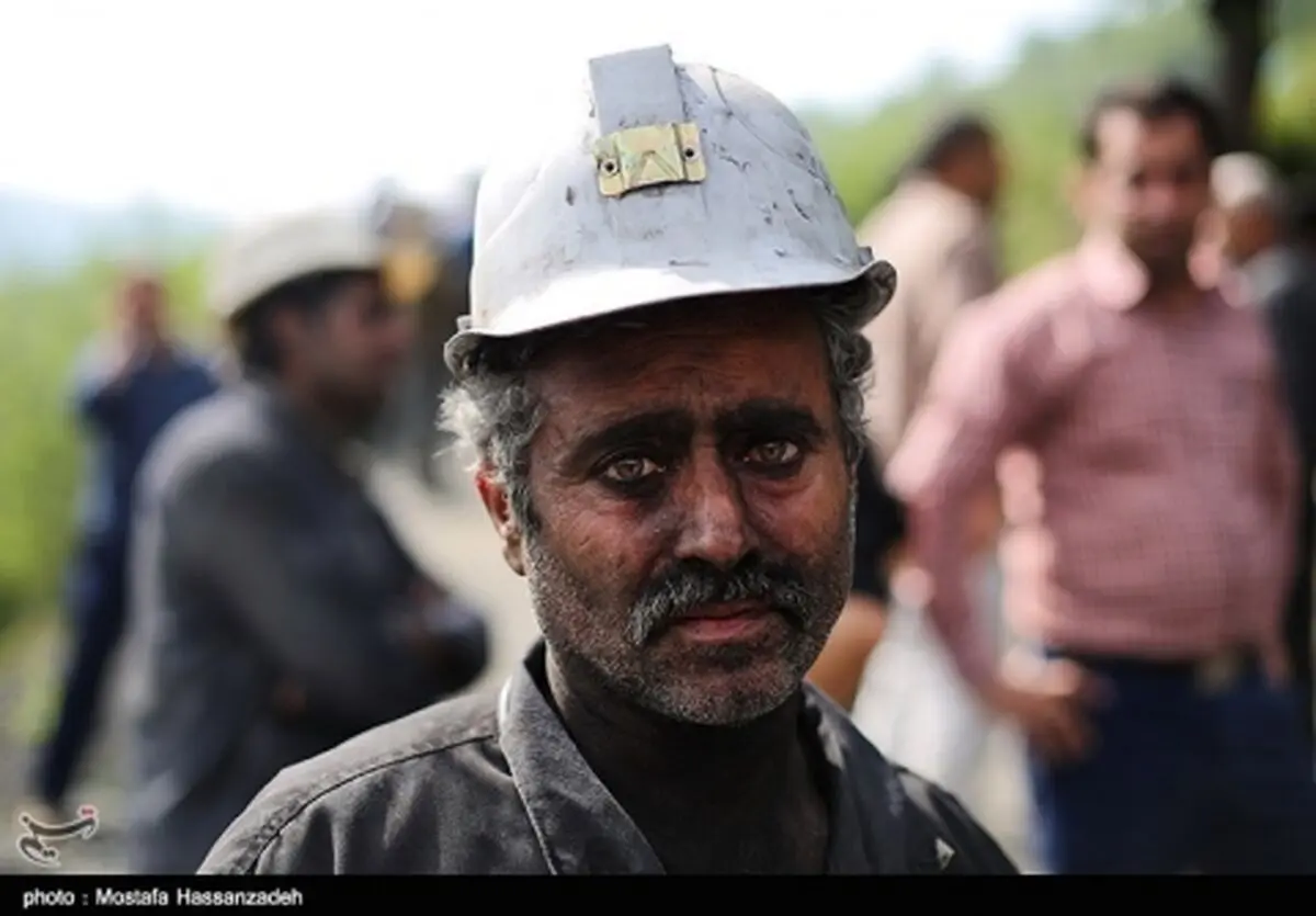 همدردی «خانواده شهدای آتش‌نشان پلاسکو» با خانوده‌های معدنچیان جان‌باخته معدن آزادشهر