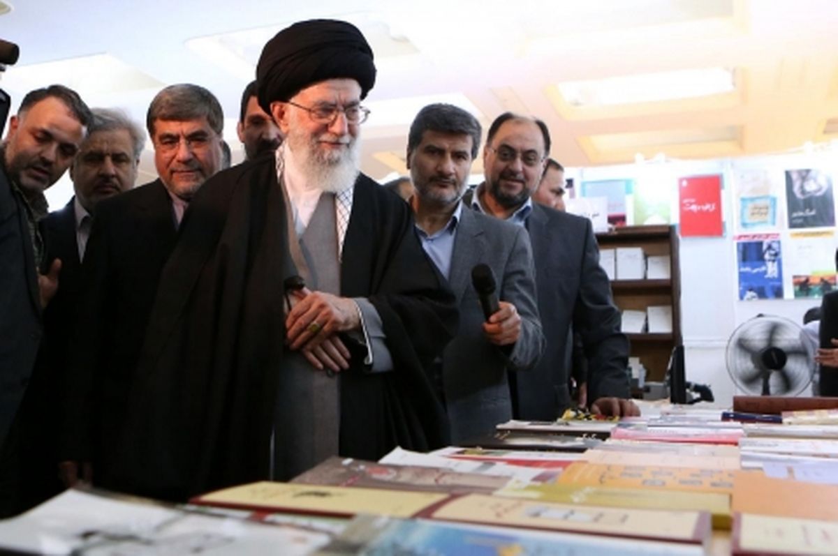 چرا رهبر انقلاب سال گذشته از نمایشگاه کتاب تهران بازدید نکردند؟/ دعوت وزیر ارشاد از ایشان