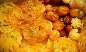 عرضه زولبیا و بامیه در واحدهای صنفی غیرمجاز تبریز ممنوع است